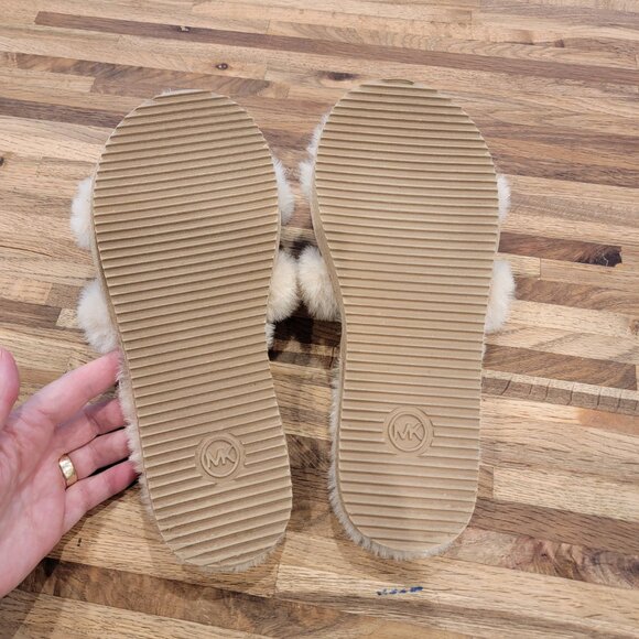 Michael Kors Scarlett Chain Cozy Faux Fur Slippers in camel multi color - Picture 13 of 16